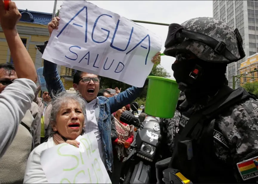 Vuelo de la Esfinge - Marchas por el agua
